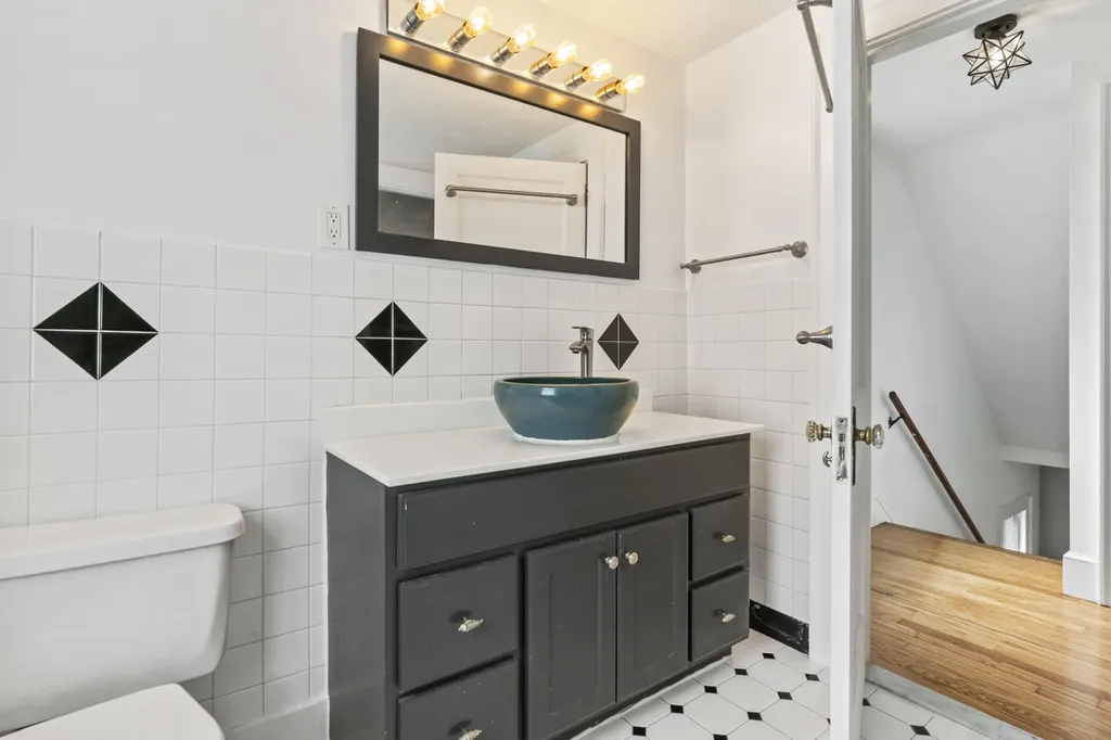 546 Ocean Street South Portland ME 04106