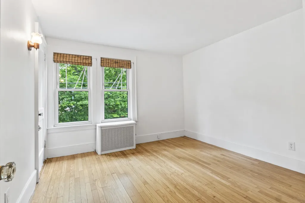 546 Ocean Street South Portland ME 04106