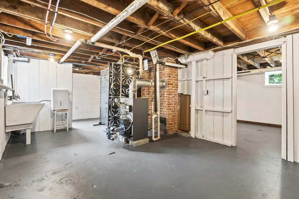 546 Ocean Street South Portland ME 04106