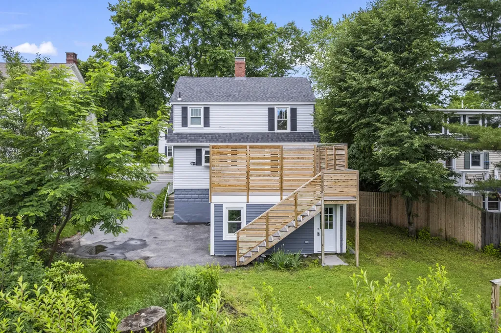 546 Ocean Street South Portland ME 04106