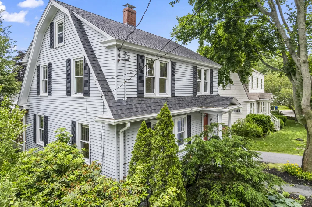 546 Ocean Street South Portland ME 04106