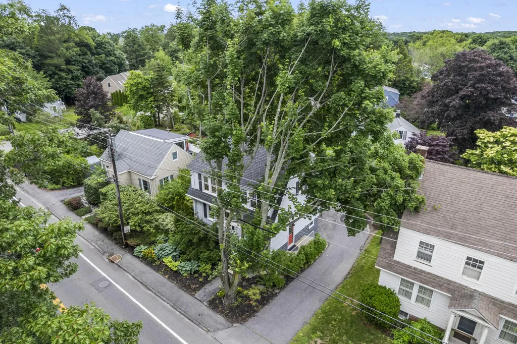 546 Ocean Street South Portland ME 04106