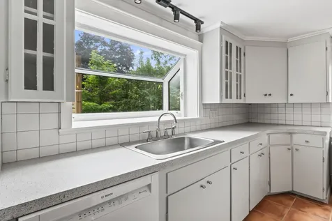 546 Ocean Street South Portland ME 04106