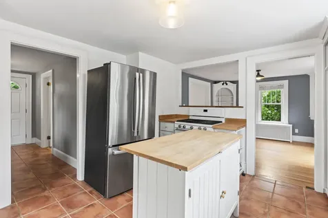 546 Ocean Street South Portland ME 04106