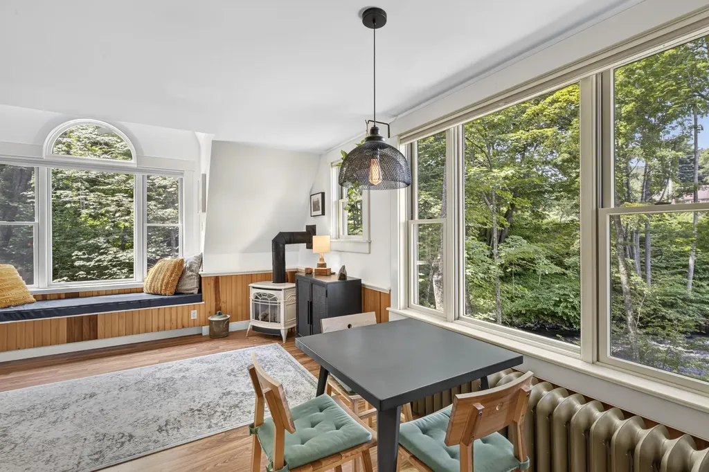 13 Upper Round Pond Road Bristol ME 04539