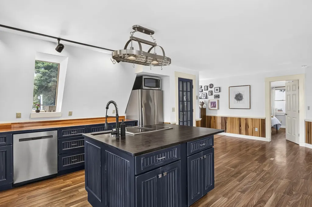 13 Upper Round Pond Road Bristol ME 04539