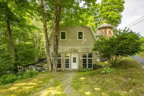 13 Upper Round Pond Road Bristol ME 04539