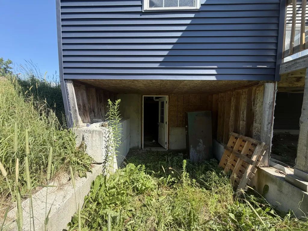 118 Square Road Palmyra ME 04965