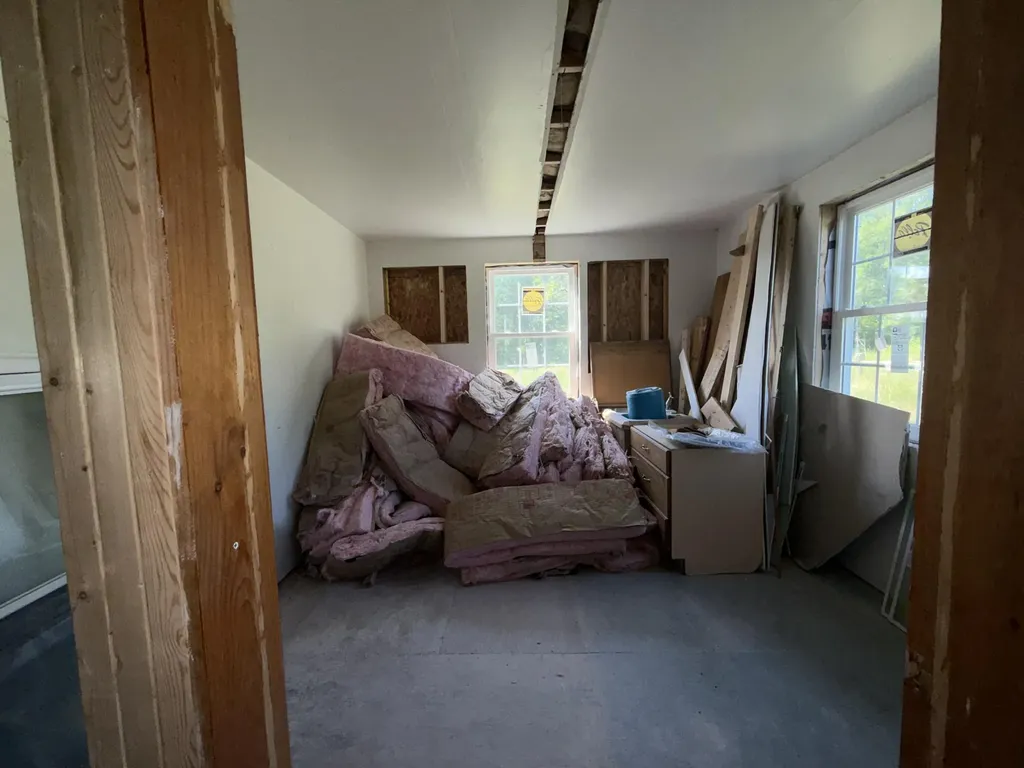 118 Square Road Palmyra ME 04965