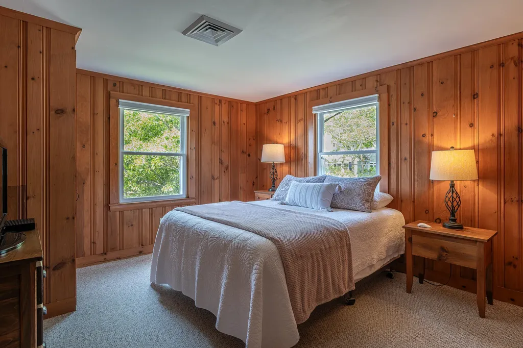 669 Kings Highway Kennebunkport ME 04046