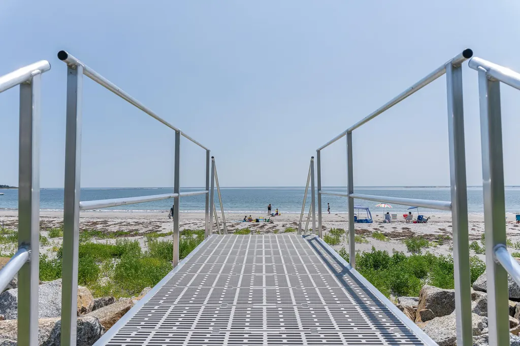 669 Kings Highway Kennebunkport ME 04046