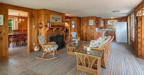669 Kings Highway Kennebunkport ME 04046