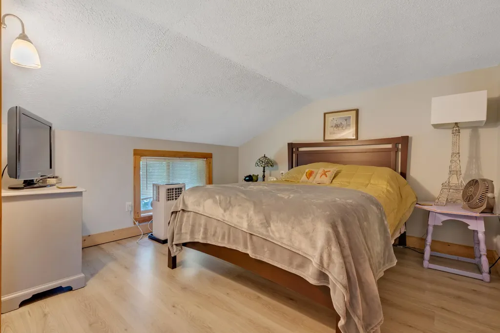 25 Lake Avenue Windham ME 04062