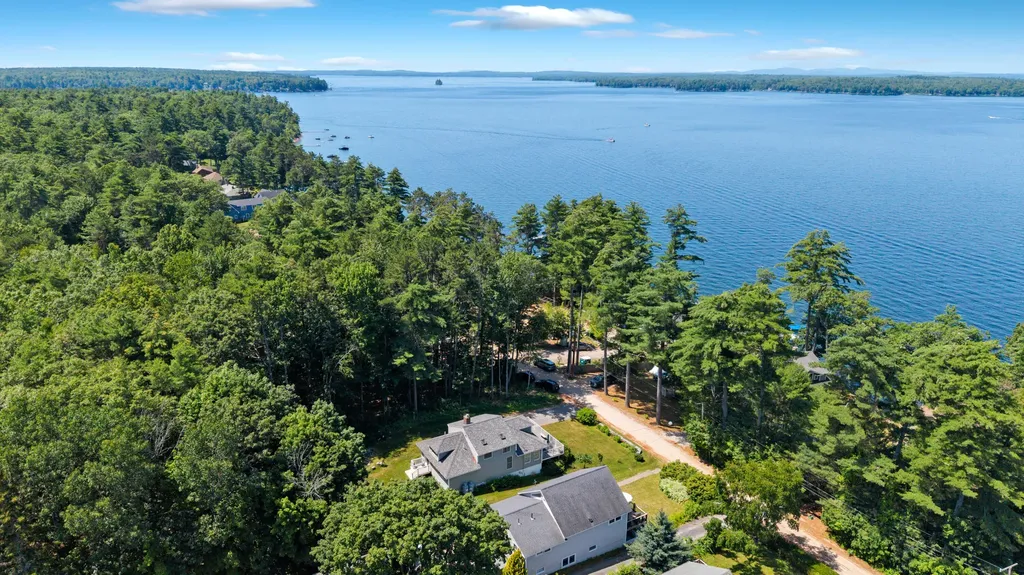 25 Lake Avenue Windham ME 04062