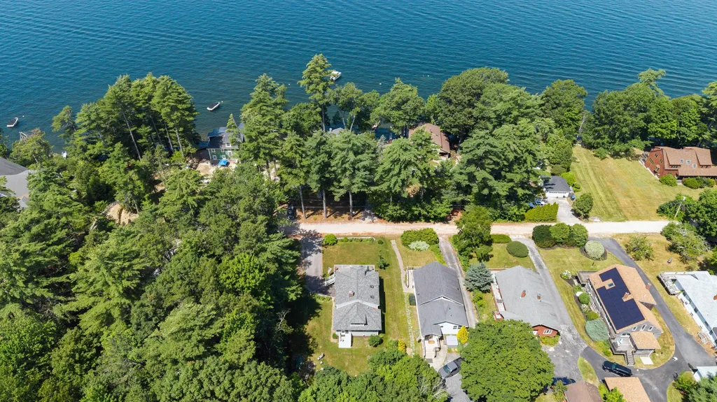 25 Lake Avenue Windham ME 04062