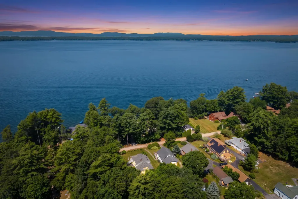 25 Lake Avenue Windham ME 04062