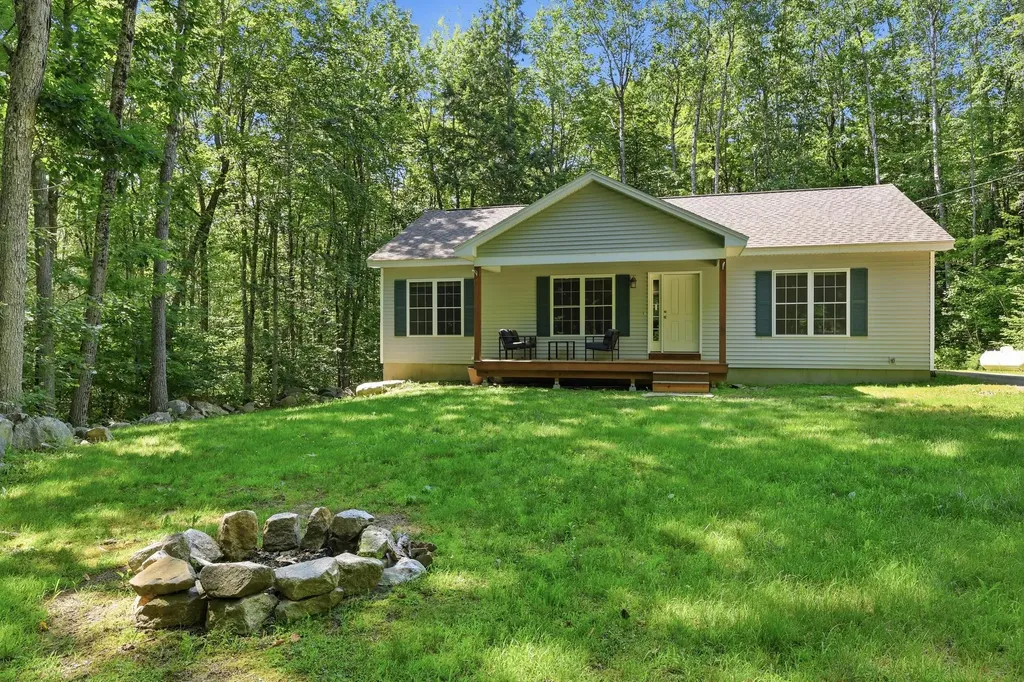 15 Notched Pond Road Raymond ME 04071
