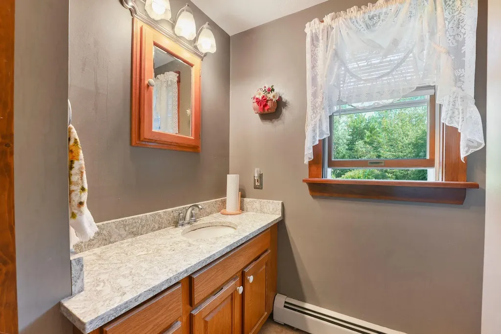 6 Mckenney Lane Kennebunk ME 04043