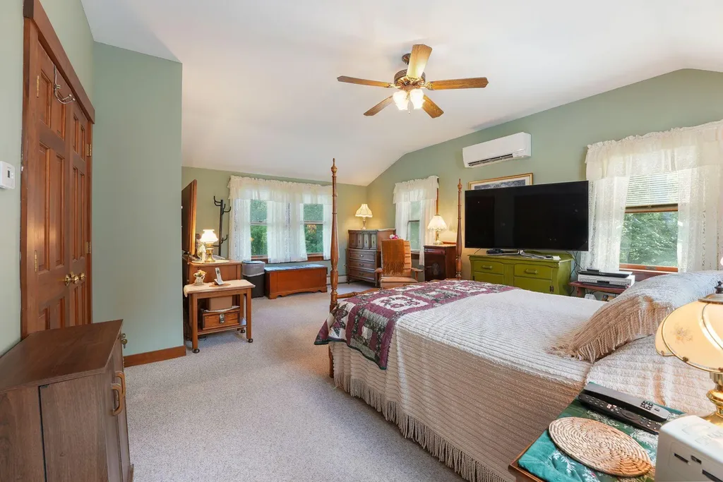 6 Mckenney Lane Kennebunk ME 04043