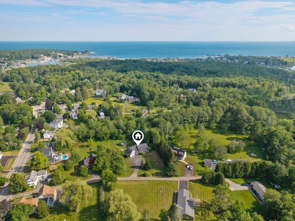 6 Mckenney Lane Kennebunk ME 04043