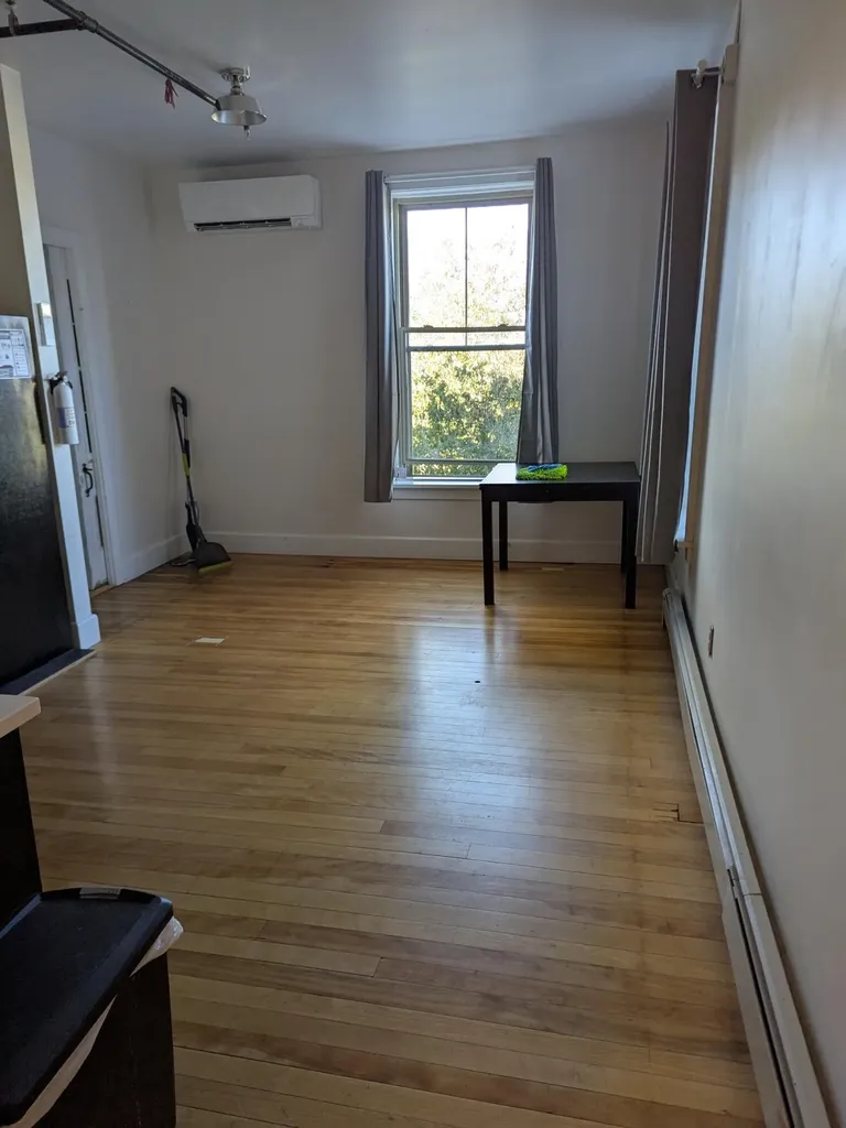 263 Water Street Gardiner ME 04345