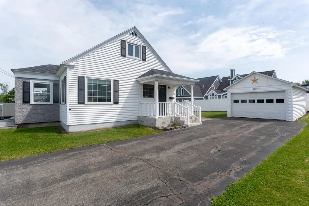 90 19th Avenue Madawaska ME 04756