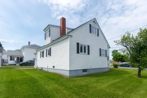 90 19th Avenue Madawaska ME 04756