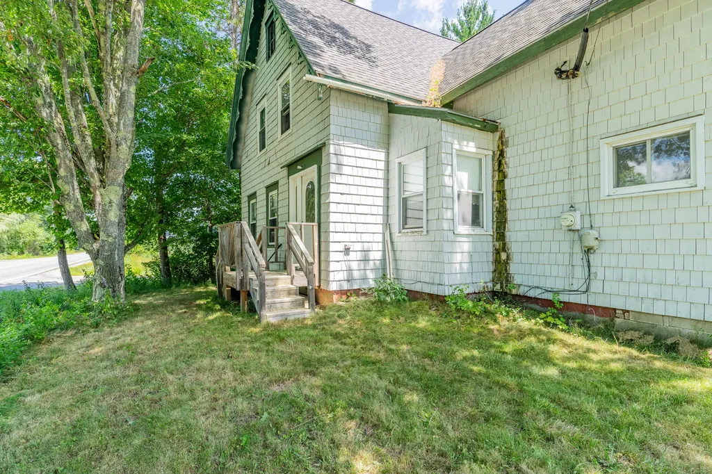 35 Alexander Reed Road Richmond ME 04357