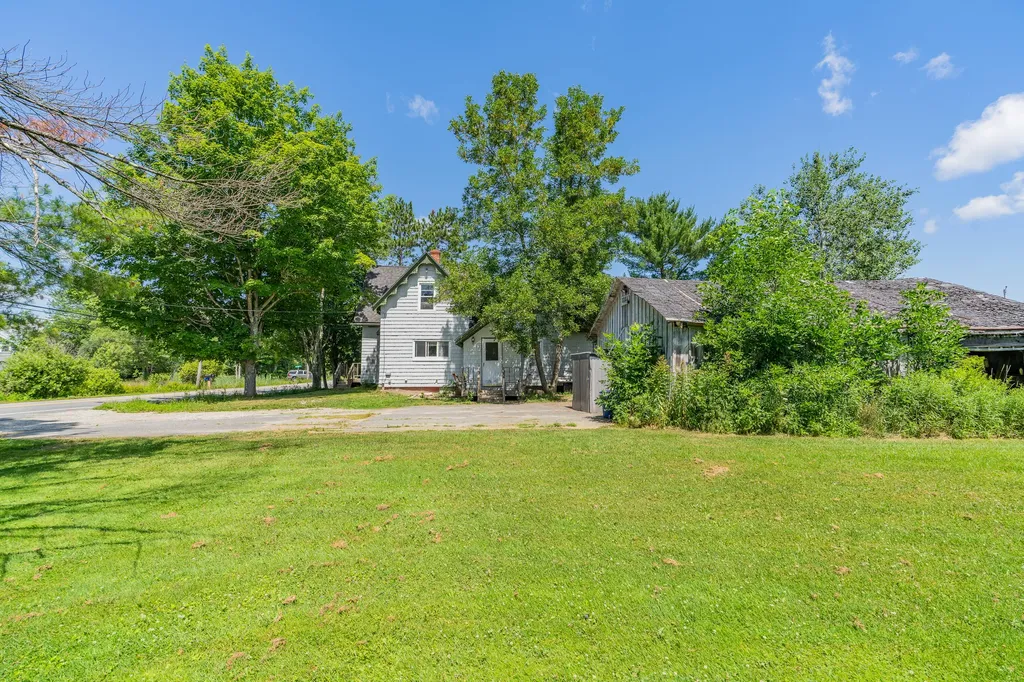 35 Alexander Reed Road Richmond ME 04357