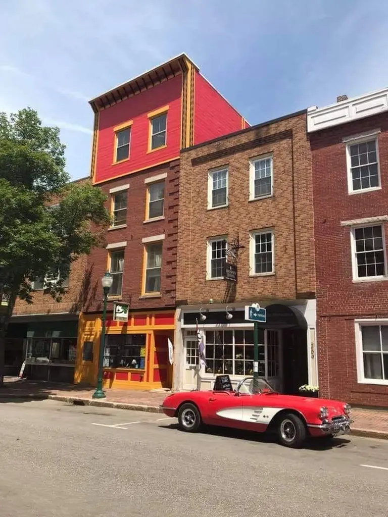 263 Water Street Gardiner ME 04345