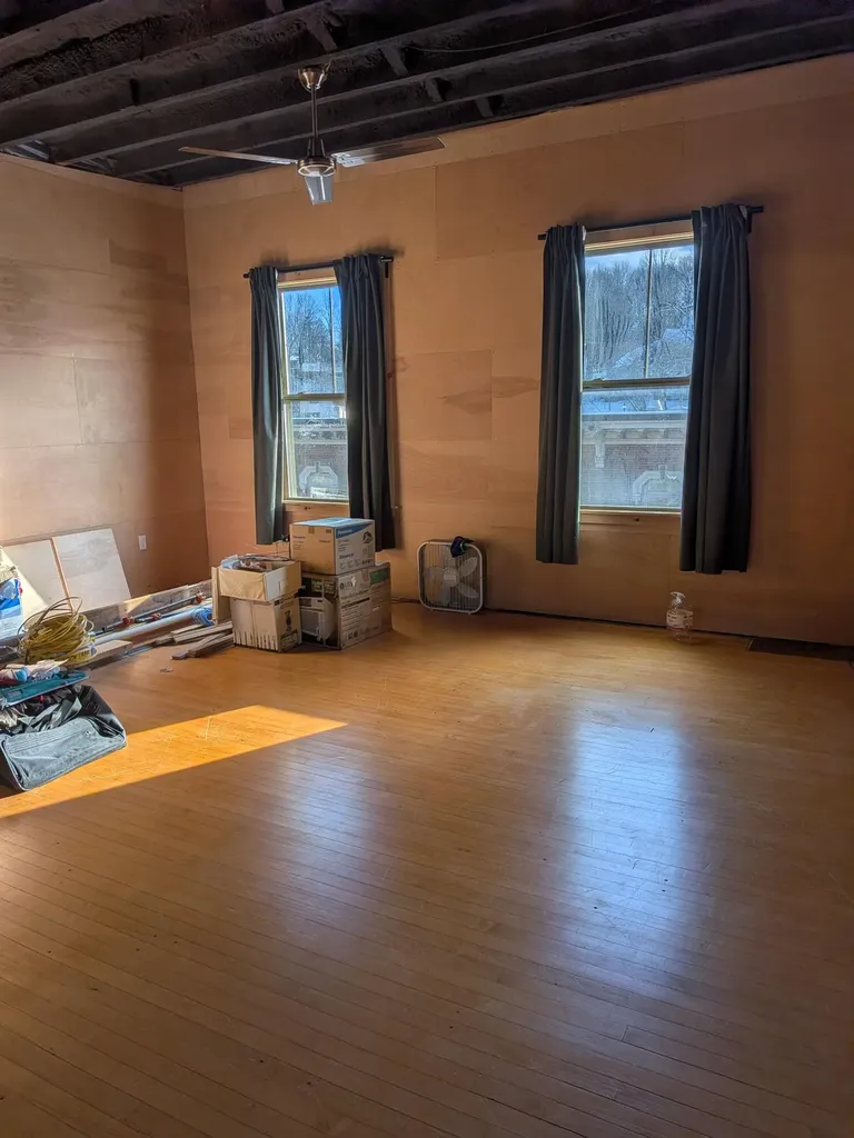 263 Water Street Gardiner ME 04345