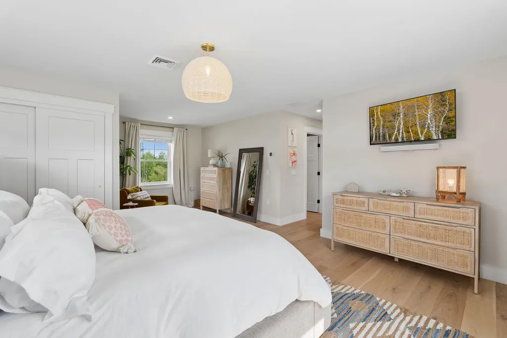 23 Bluebird Trail Falmouth ME 04105