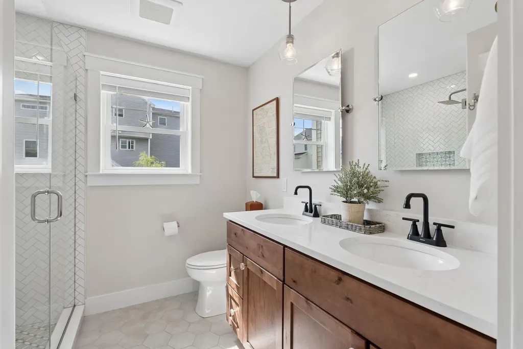 23 Bluebird Trail Falmouth ME 04105