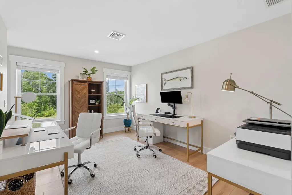 23 Bluebird Trail Falmouth ME 04105