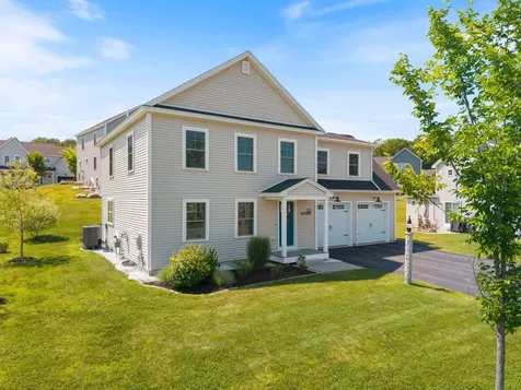 23 Bluebird Trail Falmouth ME 04105