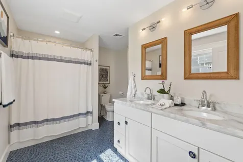 23 Bluebird Trail Falmouth ME 04105