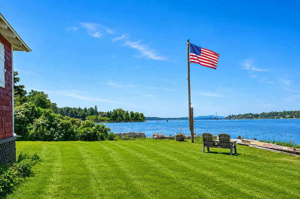 193 S Wharf Road Brooksville ME 04617