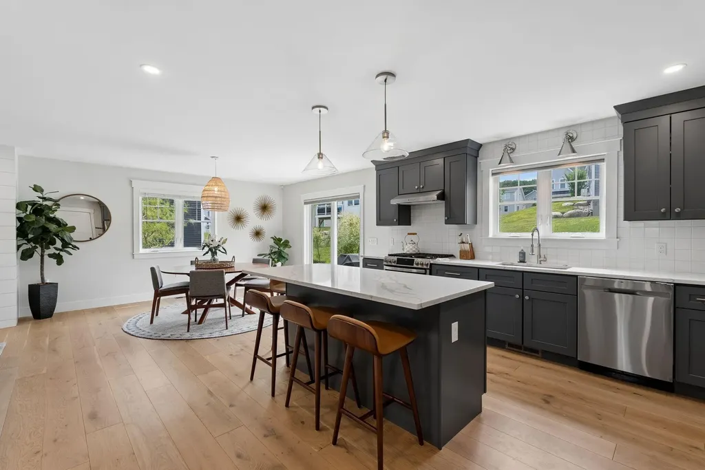 23 Bluebird Trail Falmouth ME 04105
