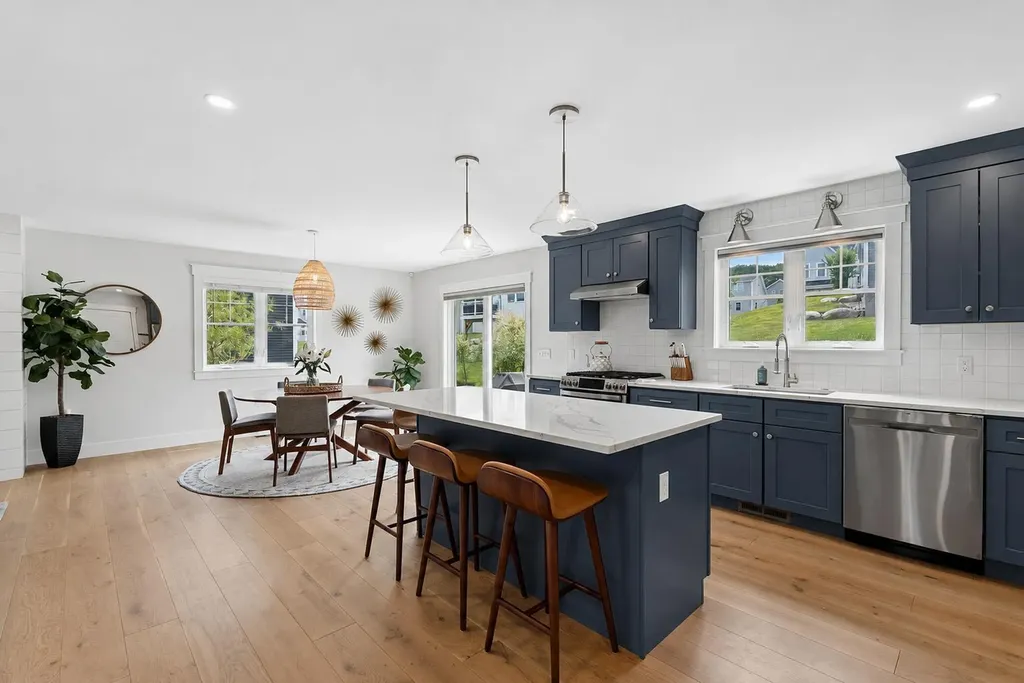 23 Bluebird Trail Falmouth ME 04105