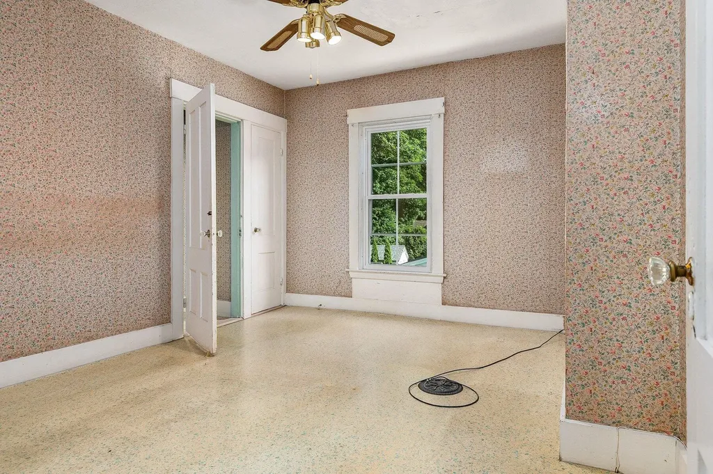 22 Rogers Road Kittery ME 03904