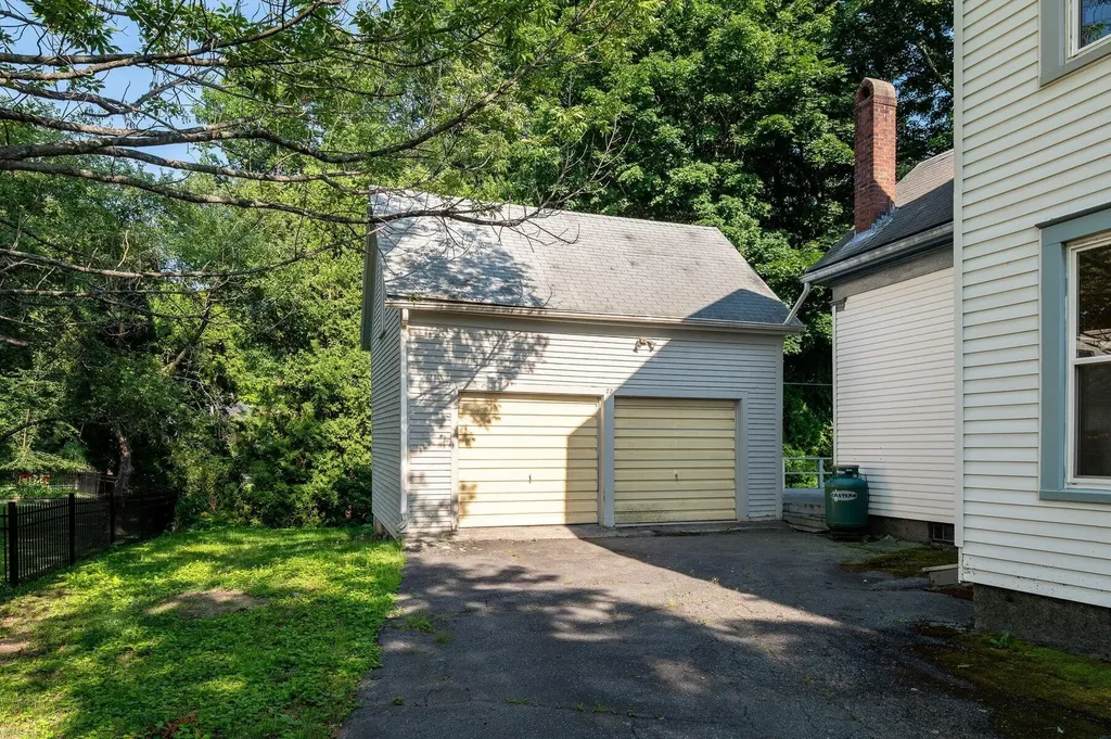 22 Rogers Road Kittery ME 03904
