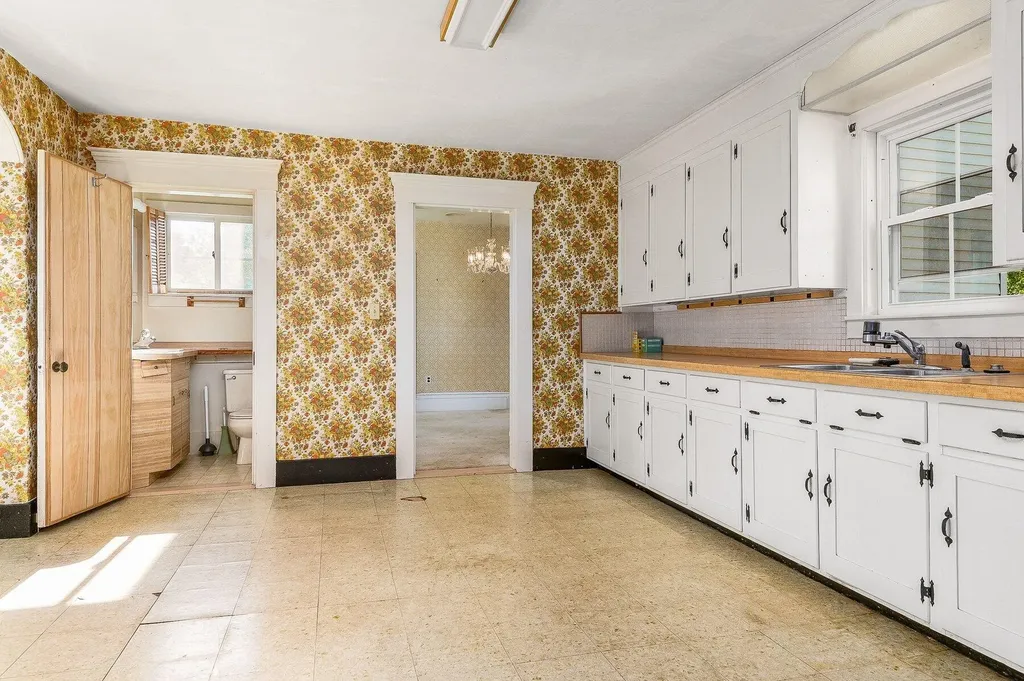 22 Rogers Road Kittery ME 03904
