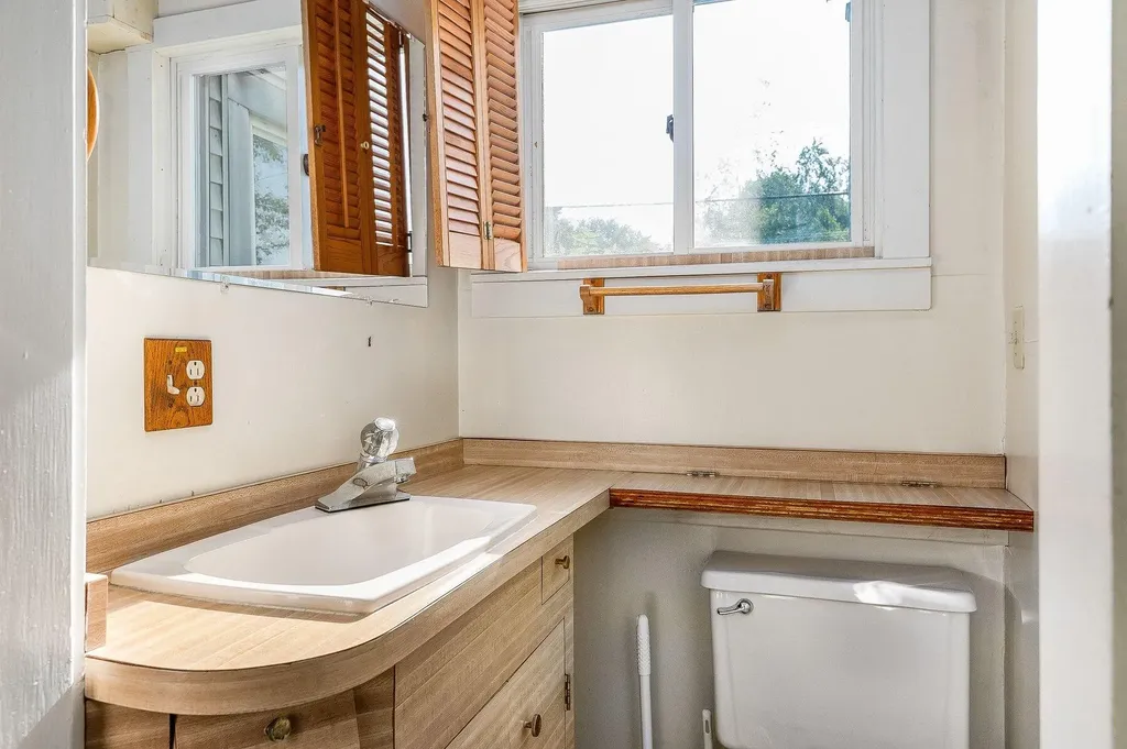 22 Rogers Road Kittery ME 03904
