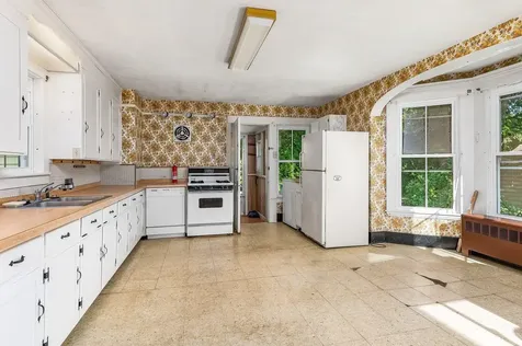 22 Rogers Road Kittery ME 03904