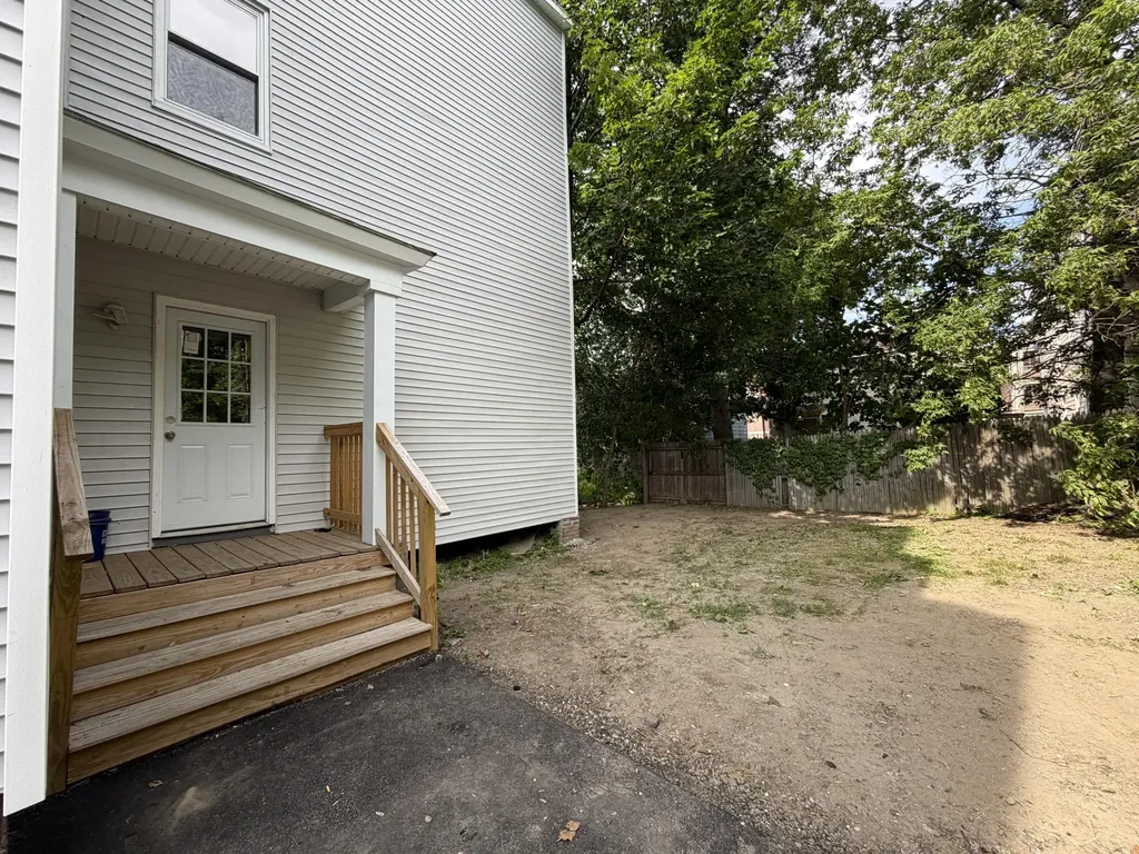 16 Howe Street Lewiston ME 04240