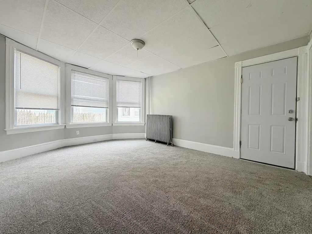 16 Howe Street Lewiston ME 04240