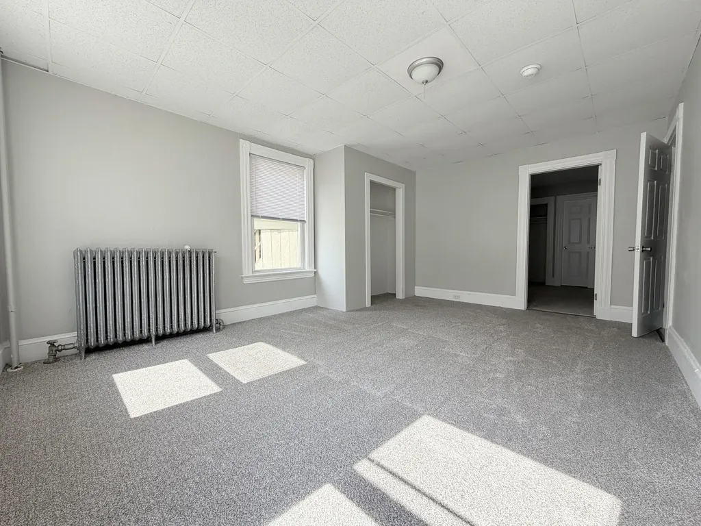 16 Howe Street Lewiston ME 04240
