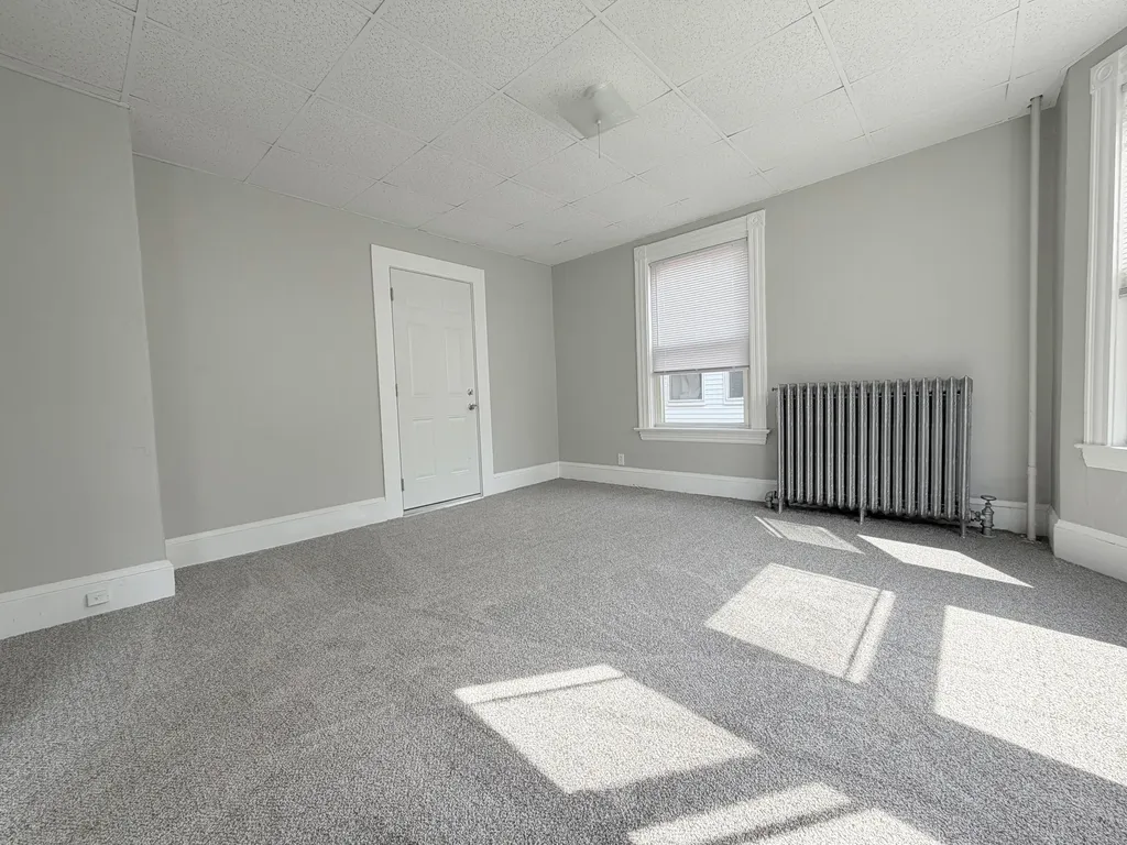 16 Howe Street Lewiston ME 04240