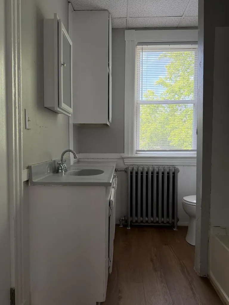 16 Howe Street Lewiston ME 04240