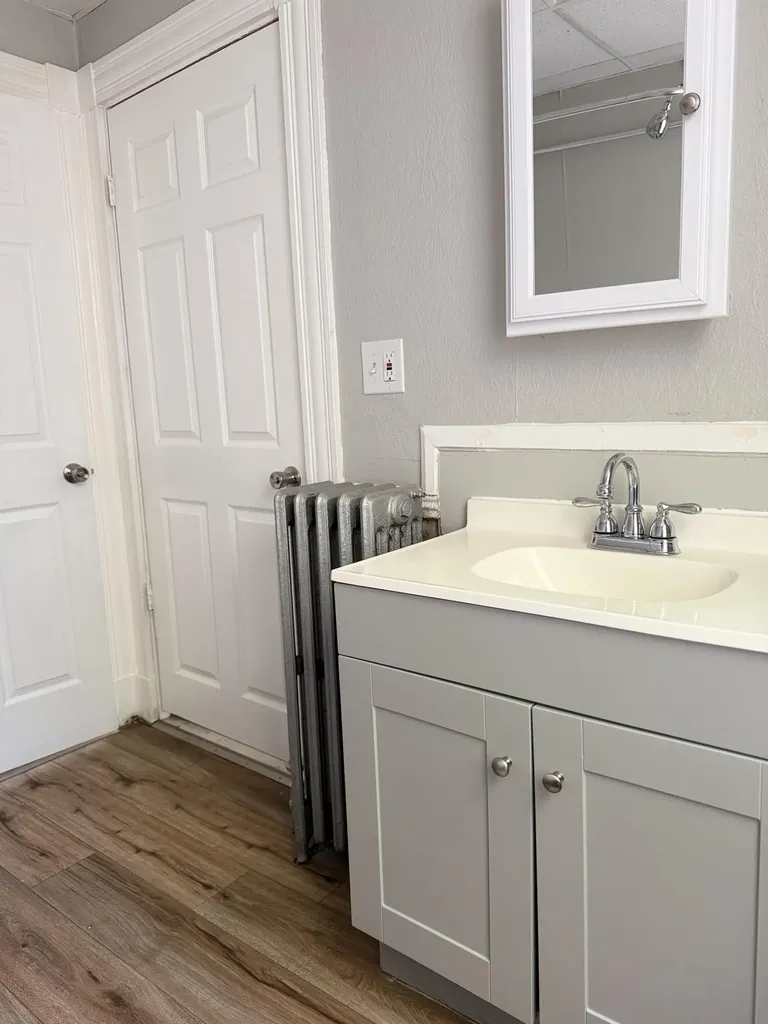 16 Howe Street Lewiston ME 04240